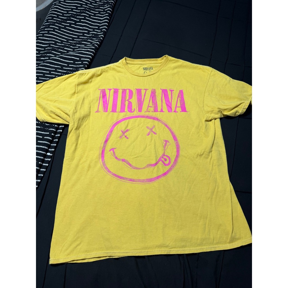 Nirvana Graphic T-Shirt Yellow Pink Smiley Face Band Tee S/M NIR115048